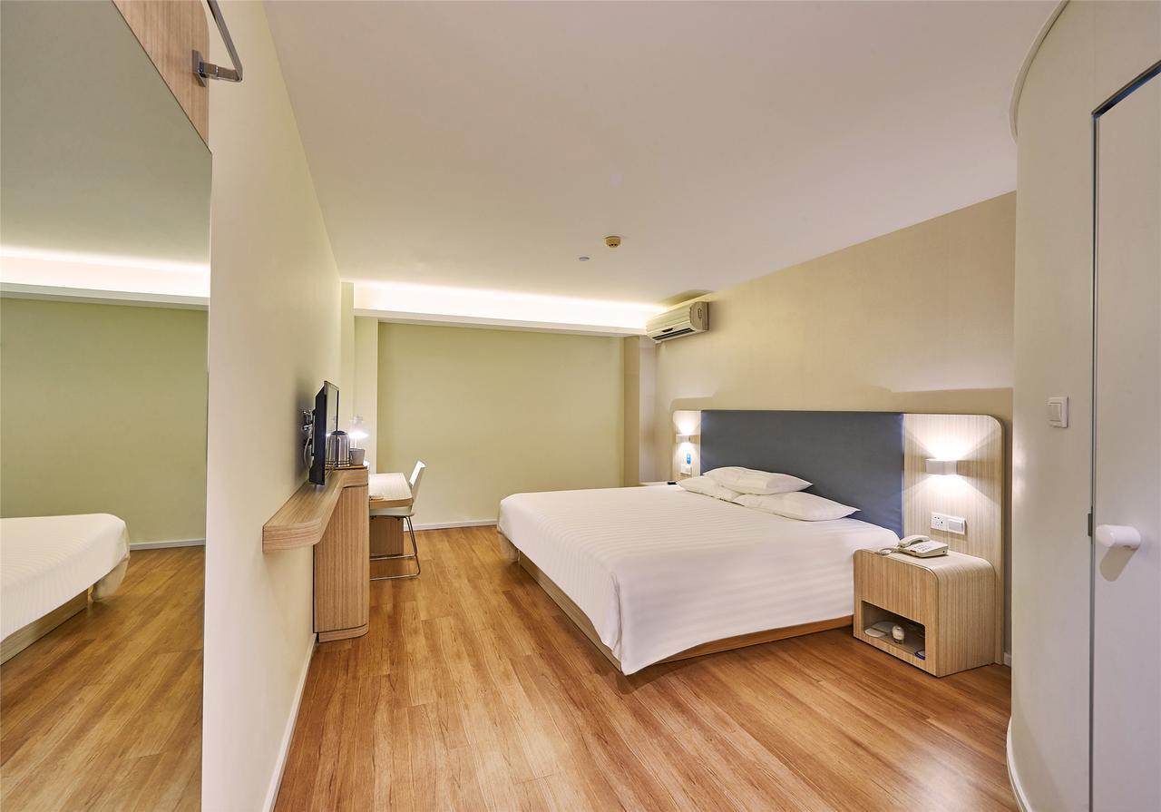 Hanting Express Changxing Island Phoenix Town Shanghai Exterior photo