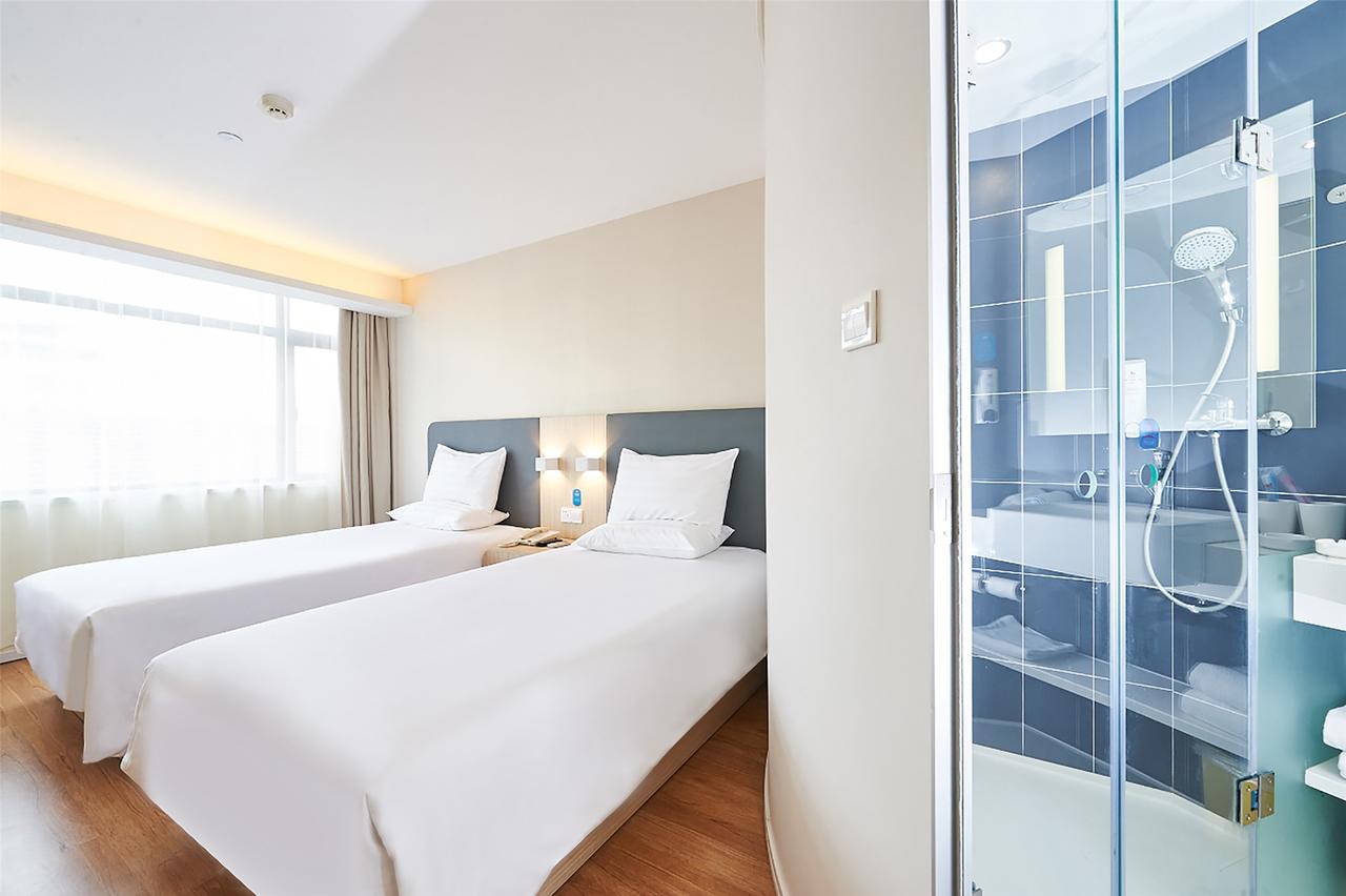 Hanting Express Changxing Island Phoenix Town Shanghai Exterior photo